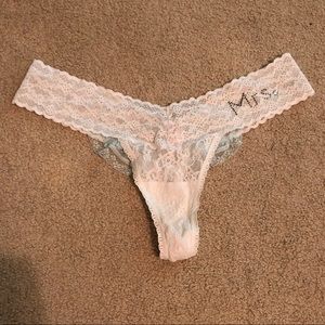 Calling all brides 👰🏼 “Mrs.” VS thong
